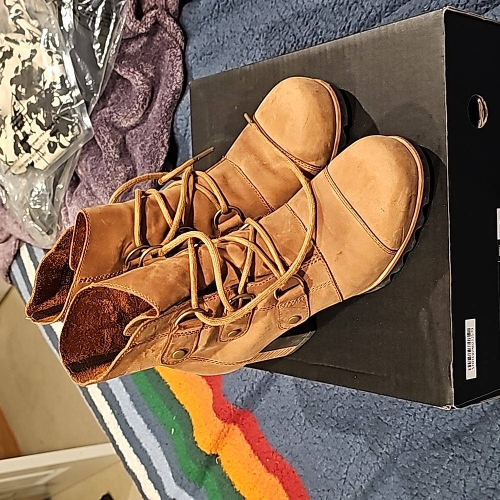Sorel Addington lace light leather bootie 8 excellent